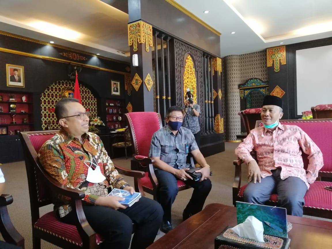 Temui Bupati Lombok Barat, UPT BP2MI Mataram dan Pemkab Lombok Barat Berkomitmen Tingkatkan Kualitas PMI