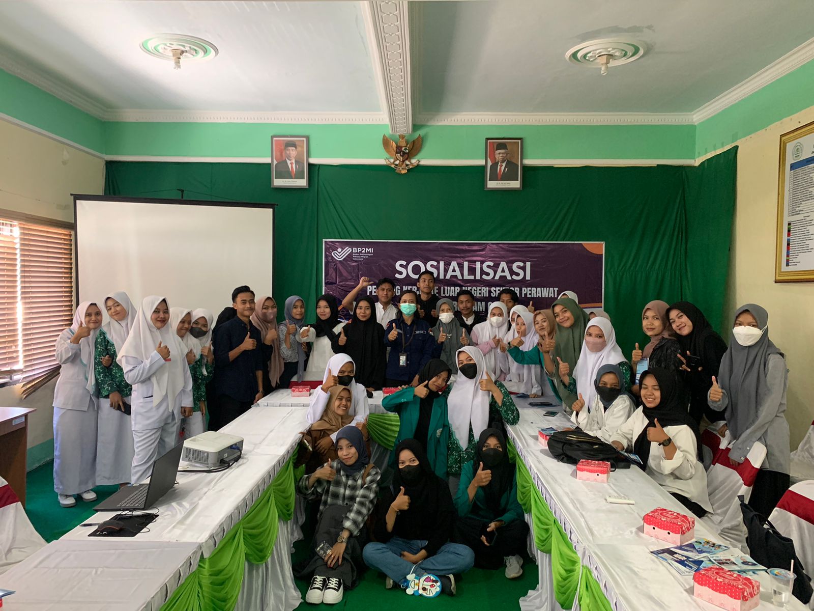 Peluang kerja perawat di luar negeri masih terbuka lebar, UPT BP2MI NTB Sosialisasikan program G to G ke Jepang dan Jerman di Universits Qamarul Huda Lombok Tengah