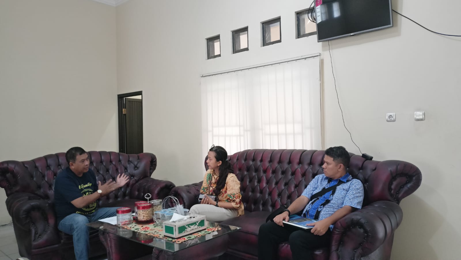 Koordinasi Bersama Disnakertrans Sumbawa Dalam Peningkatan Layanan Penempatan dan Pelindungan PMI Asal Sumbawa