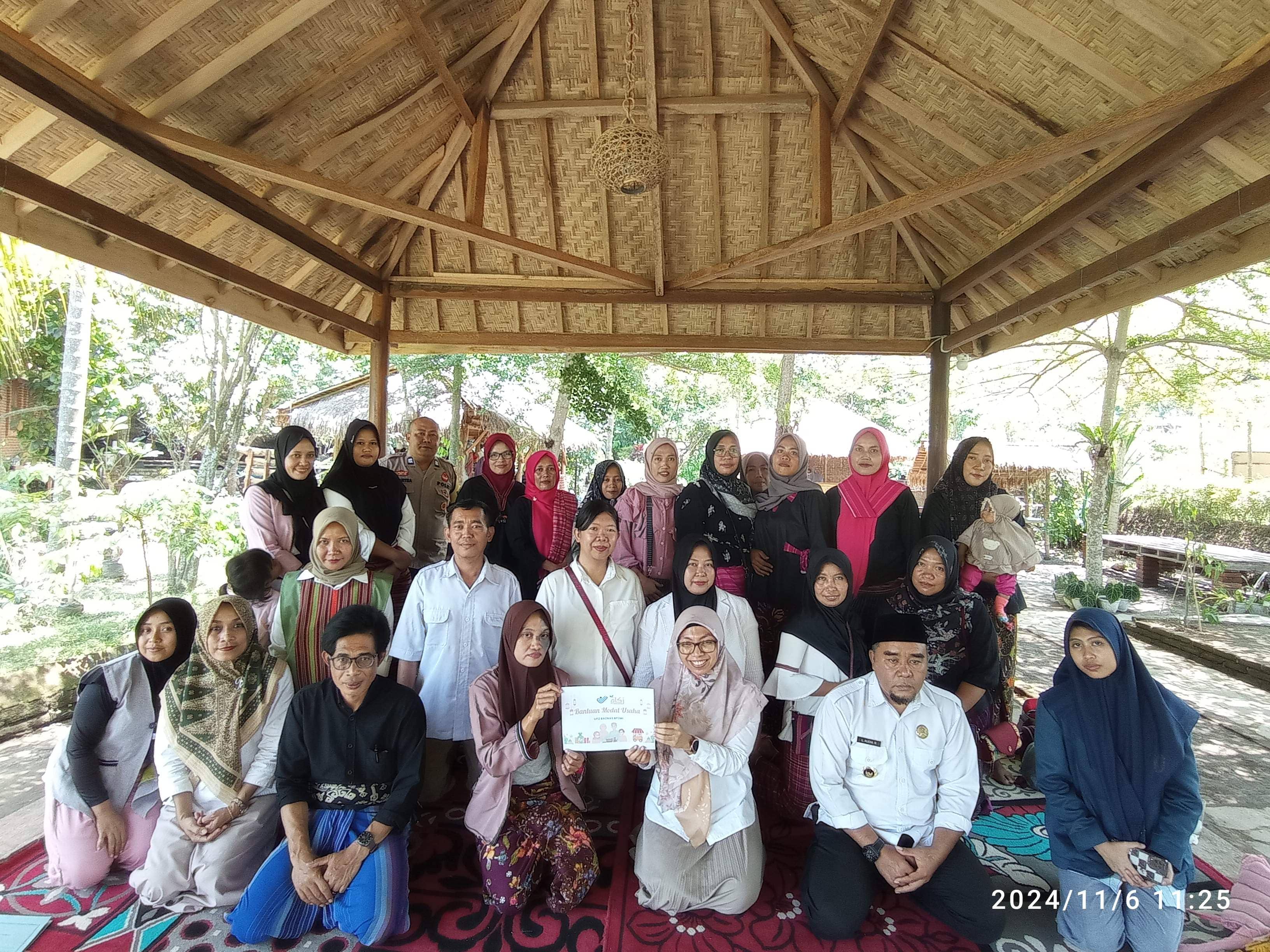 UPZ BAZNAS Kementrian Pelindungan Pekerja Migran Indonesia/BP2MI Salurkan Bantuan Modal Usaha ke PMI Purna Asal Bonjeruk