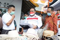 Kunjungi Kampung PMI, Kepala BP2MI Apresiasi Perdes Desa Jenggik Utara